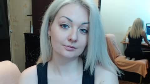 LuckyShot online show from April 19, 11:00 am