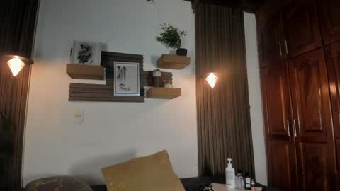 Lucy online show from April 19, 2:56 am