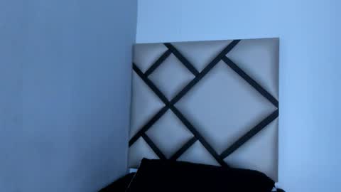   online show from March 28, 8:27 am