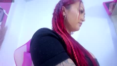 lucy_beatifull online show from January 12, 7:21 pm