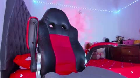 lucy online show from March 26, 3:12 am