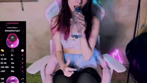 Snapshot of lucy_millss chatting on February 10, 2:16 pm  LUCY  online show from February 10, 2:16 pm