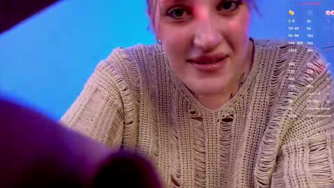 Lucy online show from December 3, 6:47 am