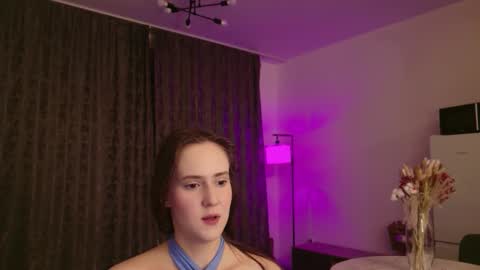 Lucy Rose online show from February 12, 4:21 pm