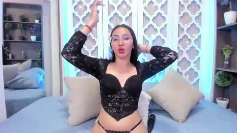 Lucy Liiu online show from March 10, 9:18 pm