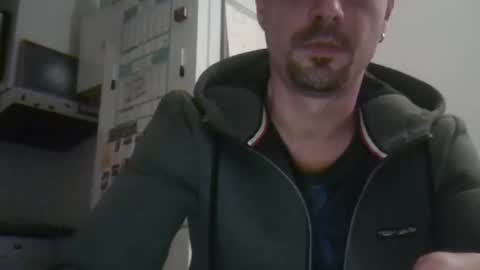 luffyman20 online show from December 15, 8:25 pm