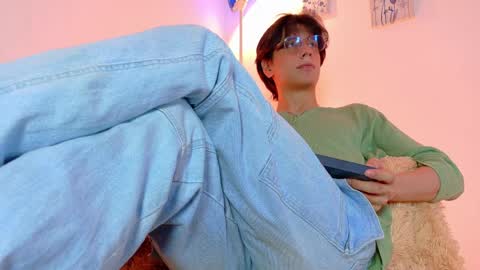 Lui online show from April 2, 3:14 am