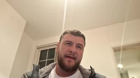 luis60569 online show from April 4, 11:12 pm