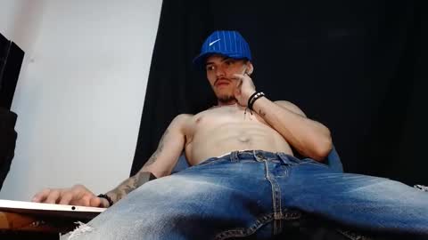 Luis AS online show from November 18, 10:46 pm