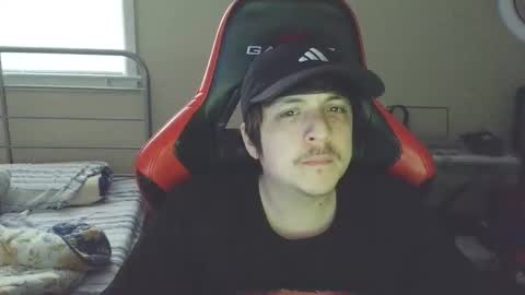 Luisdiaztube online show from May 6, 7:31 pm