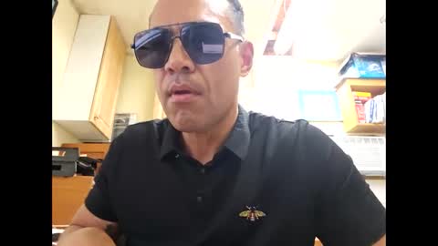 Snapshot of luisgspotdetector chatting on October 14, 4:43 pm luisgspotdetector online show from October 14, 4:43 pm