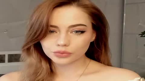 Lizzy online show from October 1, 12:04 pm