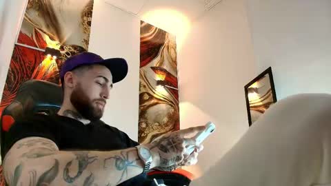 LUKE online show from April 23, 1:13 pm