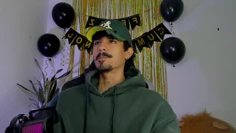 Luke Taylor online show from April 18, 1:02 pm