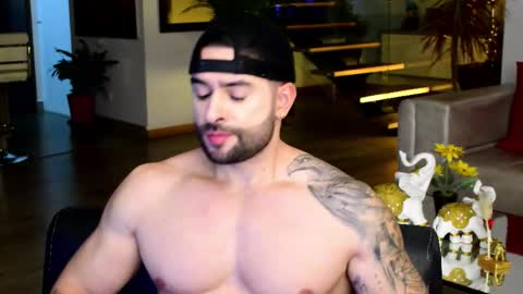 Lukhas f4f online show from February 2, 11:34 pm