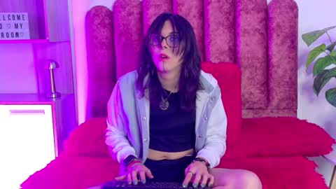 Cookie  online show from November 19, 12:37 pm