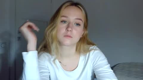 Lulu Baby18 online show from March 13, 8:12 pm