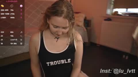 lulu_lovett online show from September 14, 10:49 am