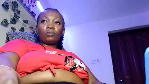 lulu_sparks1 online show from October 29, 3:41 am