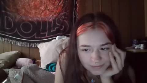 Snapshot of lulupixxx chatting on January 31, 7:18 pm Connie online show from January 31, 7:18 pm