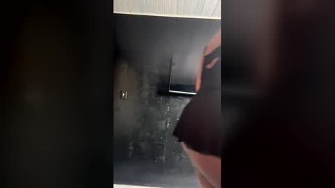 luluzinha913 online show from April 8, 2:31 pm