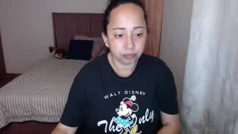 Snapshot of lumi_84 chatting on November 2, 12:32 am LUMI online show from November 2, 12:32 am