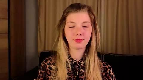 Wendy online show from March 18, 6:03 pm