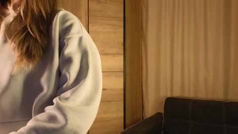 Wendy online show from March 30, 5:02 pm