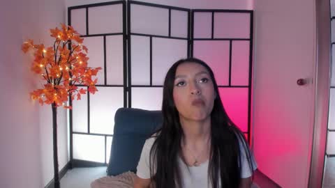 luna_blush_ online show from November 18, 4:26 am