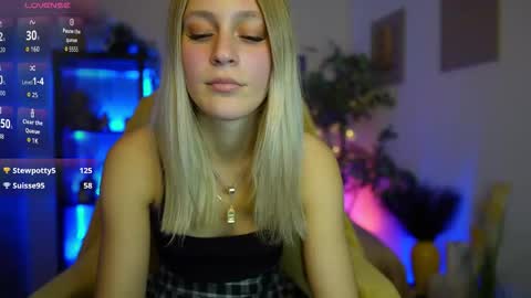 luna_grace18 online show from March 30, 2:39 pm