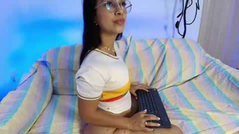 Lunaa online show from June 17, 2:00 pm