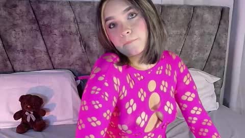   online show from October 25, 1:11 pm