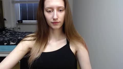 L U N A  online show from February 18, 6:35 am