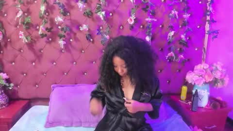 lunna online show from February 5, 7:12 am