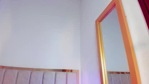 Luna Aspen online show from September 15, 6:20 pm