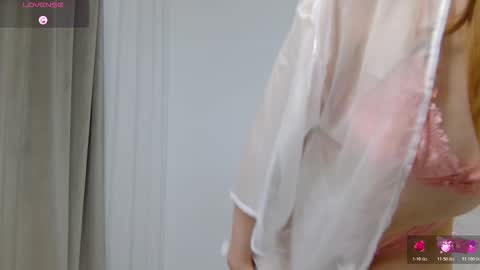 lunakirby online show from February 22, 9:17 pm