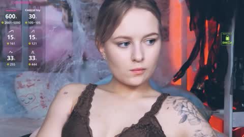 Luna online show from October 24, 4:19 pm