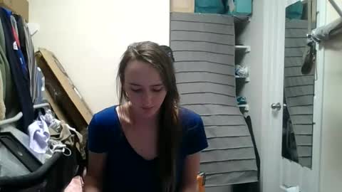 lunapixie2020 online show from May 13, 3:38 am