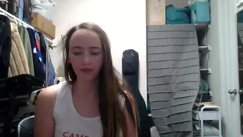 lunapixie2020 online show from April 20, 6:05 am