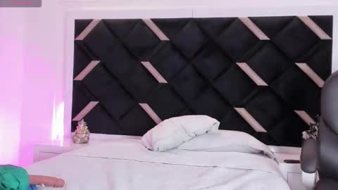 Lia 3 online show from February 27, 5:11 am