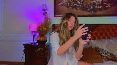 Luna Rishi online show from November 20, 6:12 am