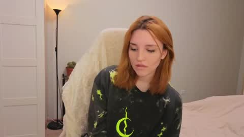 Kate online show from April 4, 1:18 pm