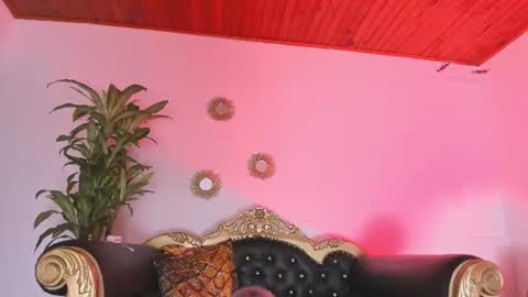 Luna   online show from July 11, 6:44 pm