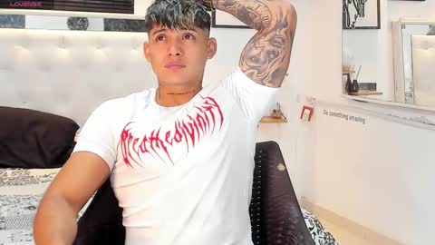 Snapshot of lunay_xtreemboy chatting on September 26, 2:08 am Lunay online show from September 26, 2:08 am