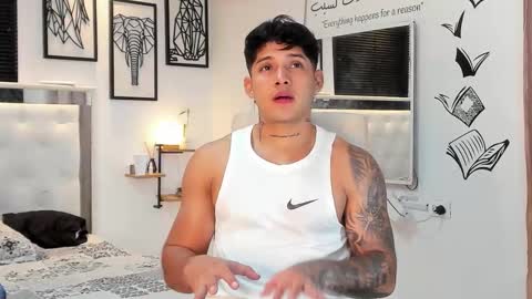 Snapshot of lunay_xtreemboy chatting on September 13, 12:02 am Lunay online show from September 13, 12:02 am