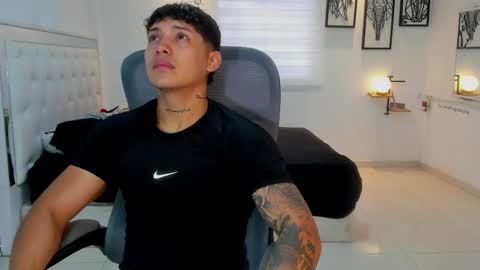 Lunay online show from April 6, 2:40 pm