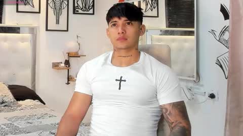 Snapshot of lunay_xtreemboy chatting on September 23, 1:21 am Lunay online show from September 23, 1:21 am