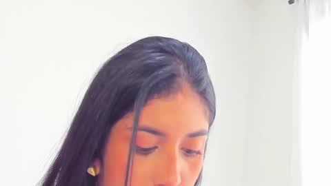     online show from November 28, 4:25 pm