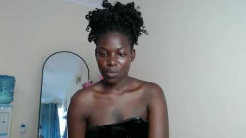 luo_queen online show from February 28, 11:25 am