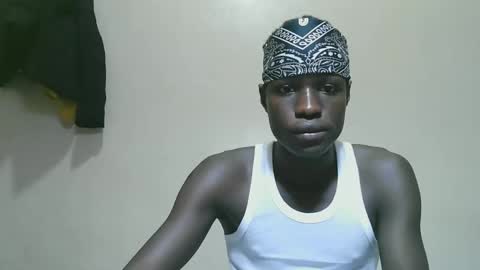 luoislove online show from October 31, 8:20 pm